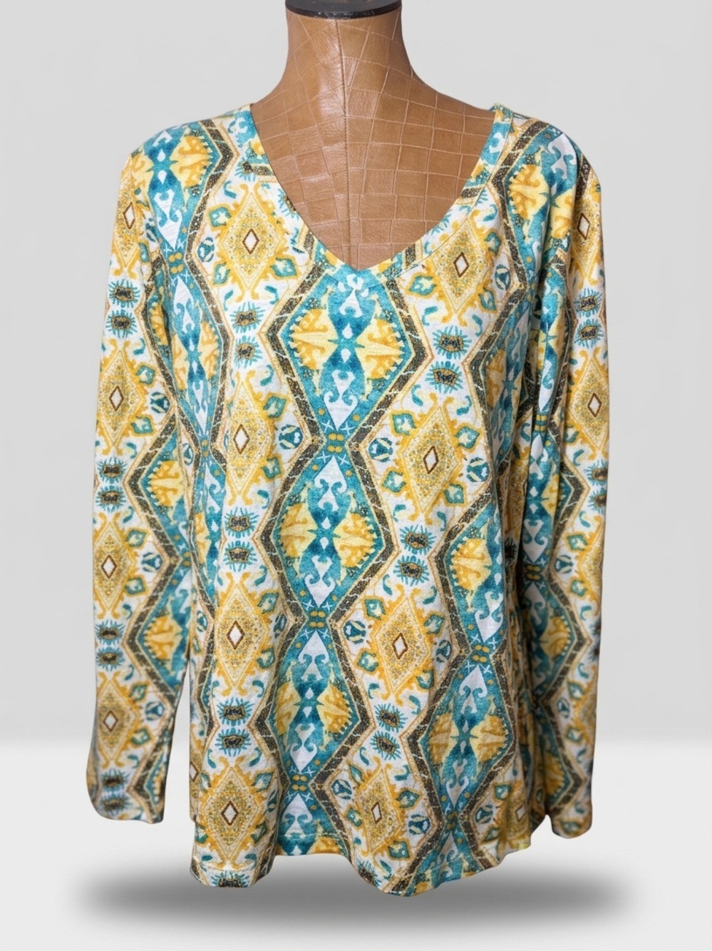 Canyon Retreat Teal and Yellow Geometric Print Long Sleeve V-Neck Top Size L